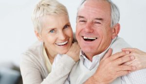 Anziani sorridenti